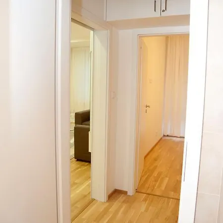 شقة Malovanka *