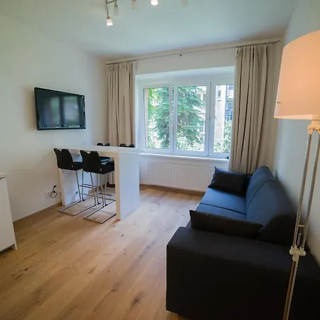 Apartment Malovanka *